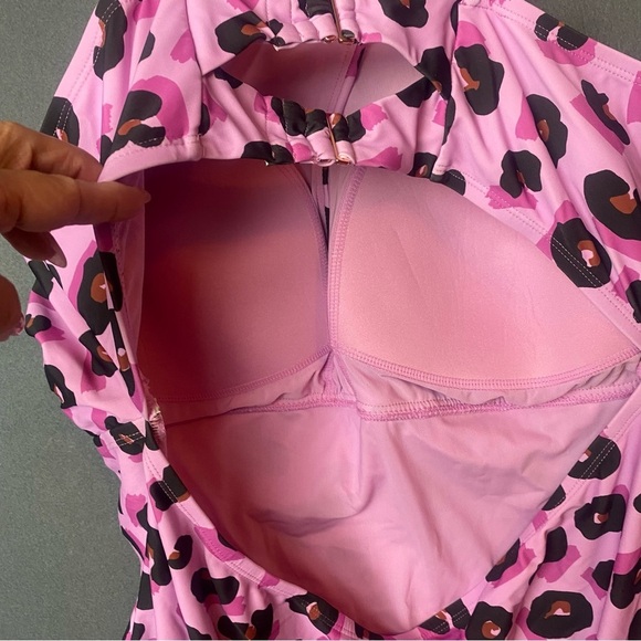 New LYSA Pink Leopard Print Sexy Keyhole One Piece Swimsuit Plus Size - Picture 7 of 13